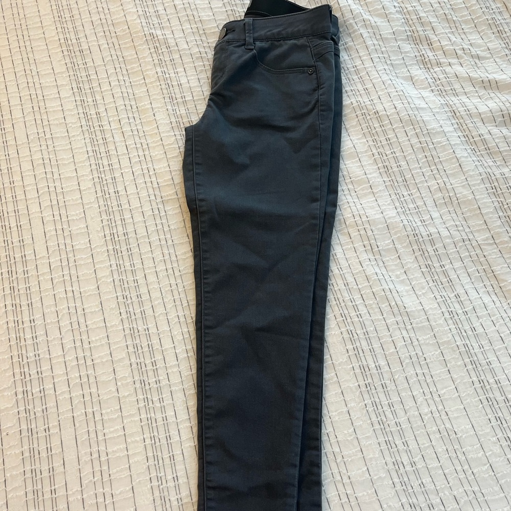 Grey wit and wisdom elastic waist band jeans (size 2)